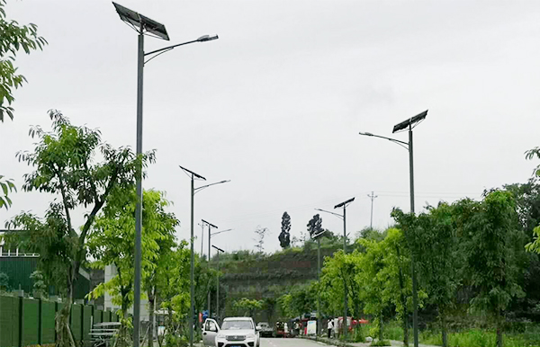 潼南工業(yè)園區(qū) 530套太陽能路燈